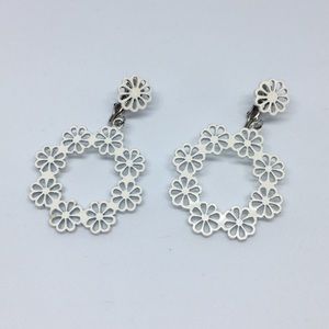 Vintage White Floral Clip-On Metal Earrings